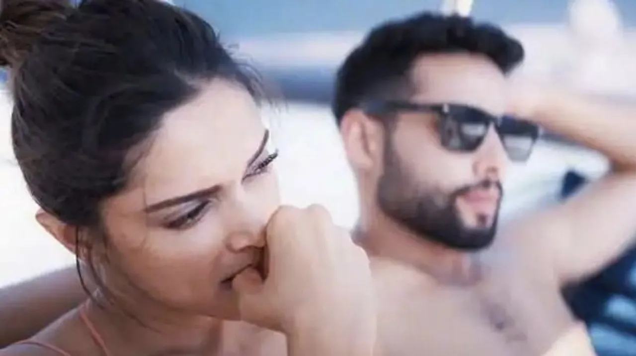 Toxic Relationship: समय के साथ रिश्ते में आ रही दूरियां, ये हैं संकेत