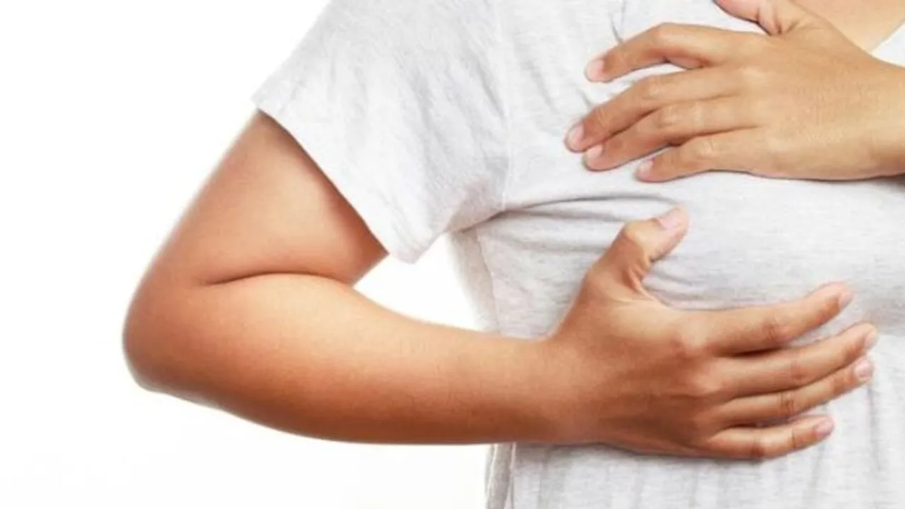 Reasons Of Sore Boobs: पीरियड्स से पहले ब्रेस्ट पेन? जानें कारण