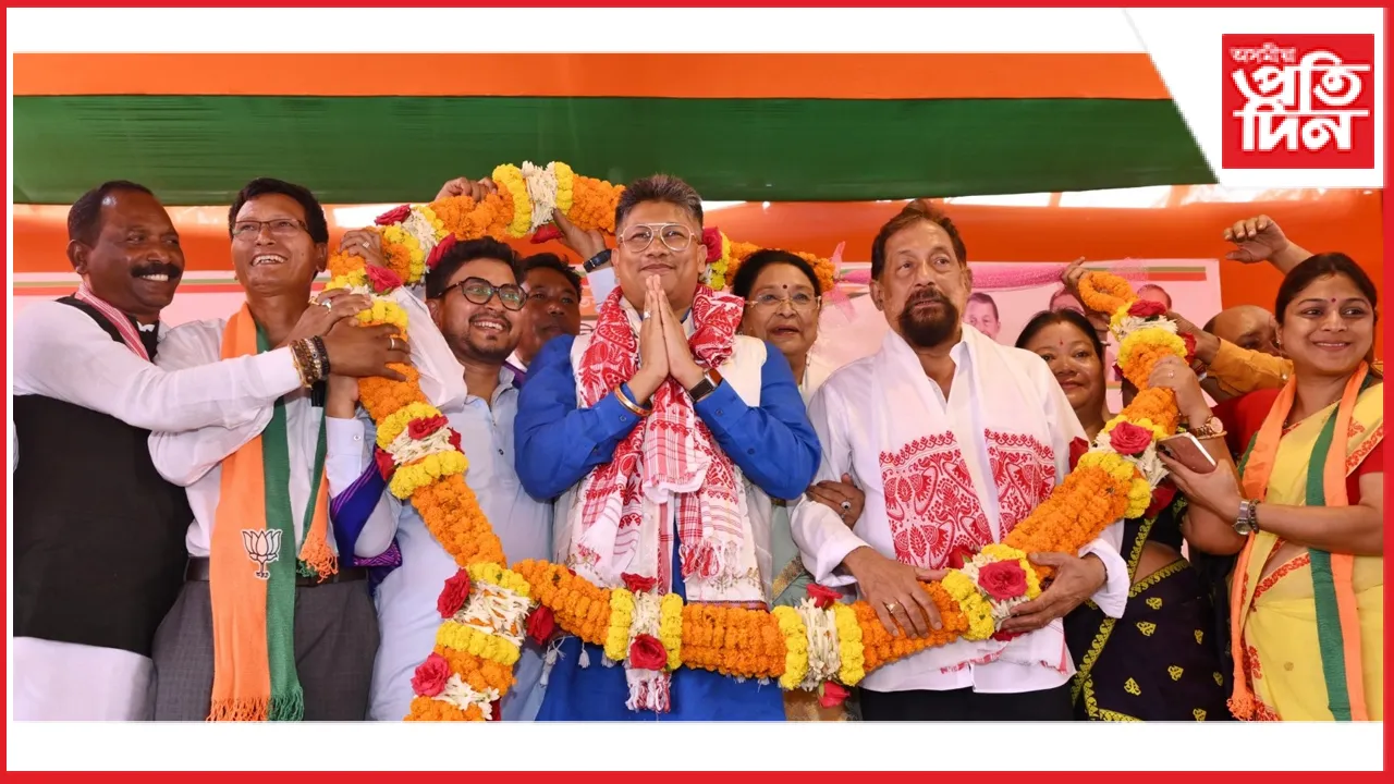 সোণাপুৰ আৰু দুৰুঙত 'বিজয় সংকল্প সমাৱেশ'ত মন্ত্ৰী পীযুষ হাজৰীকাৰ অংশগ্ৰহণ