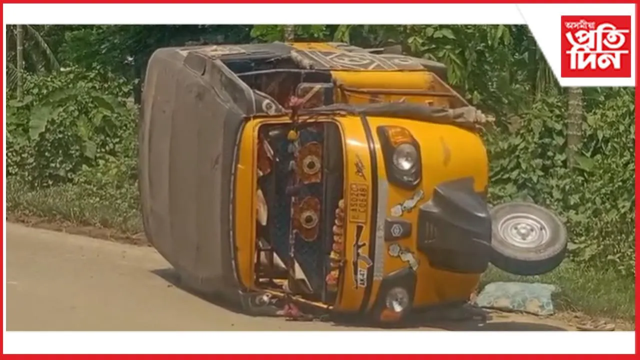 পথত বাগৰিল টেম্পু, আহত ৫ যাত্ৰী