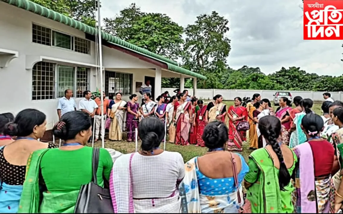 ঢকুৱাখনা জিলা মহিলা মৰ্চাৰ বৈঠক...