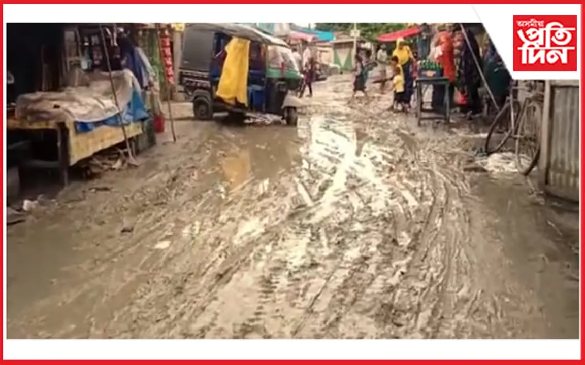 মানকাচৰৰ লোক নিৰ্মাণ বিভাগৰ বোকাময় পথৰ ফলত সমস্যাৰ সন্মুখীন হৈছে সাধাৰণ জনতা