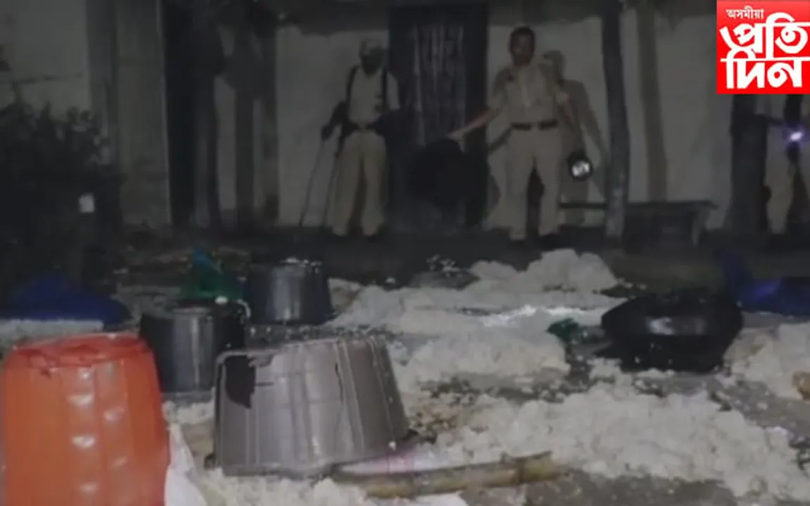 চুলাই মদৰ অভিযানত উপায়ুক্ত আৰু আৰক্ষী অধীক্ষক...
