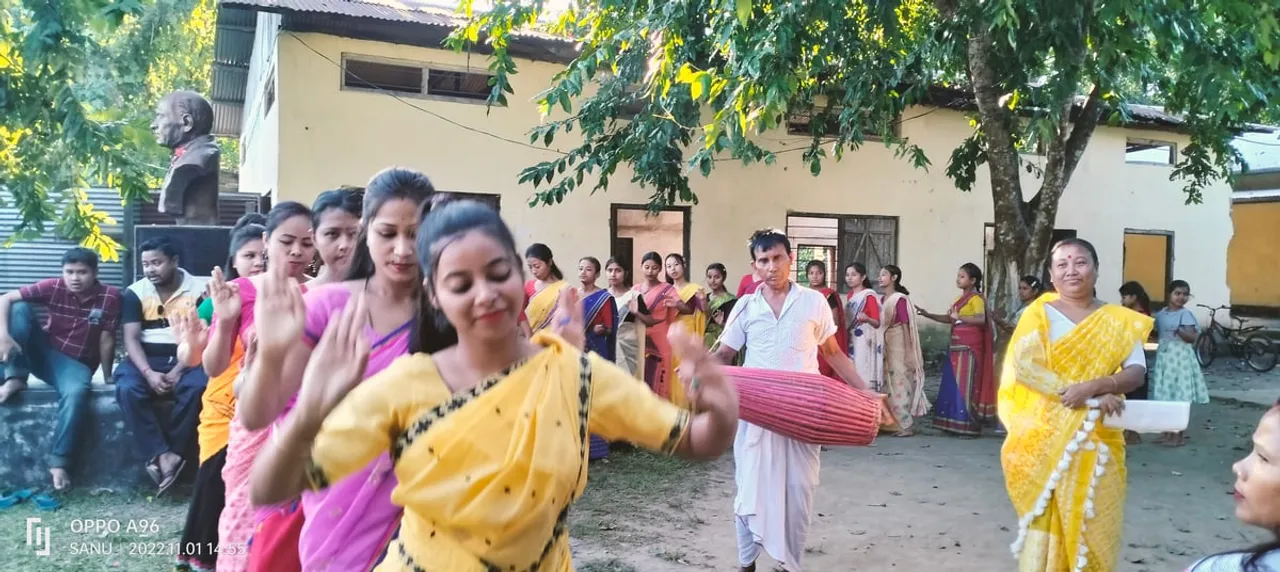ডিমৌ চাৰিআলি আঞ্চলিক ৰাস মহোৎসৱৰ আয়োজন... 