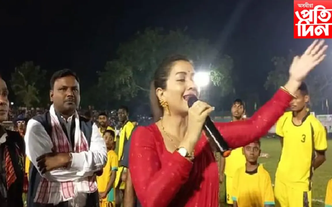 কাৱৈমাৰি খেল পথাৰত মাৰাথান দৌৰ প্ৰাক্তন বিধায়িকা আঙুৰলতা ডেকাৰ...