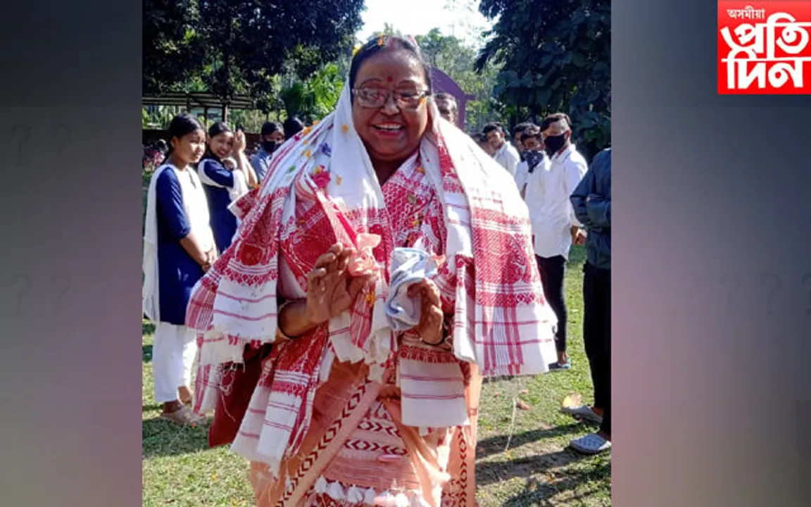 উদয় চন্দ্ৰ শইকীয়া উচ্চ মাধ্যমিক বিদ্যালয়ৰ সহ শিক্ষয়িত্ৰী লুকুমনি ভূঞাক বিদায় সম্বৰ্ধনা