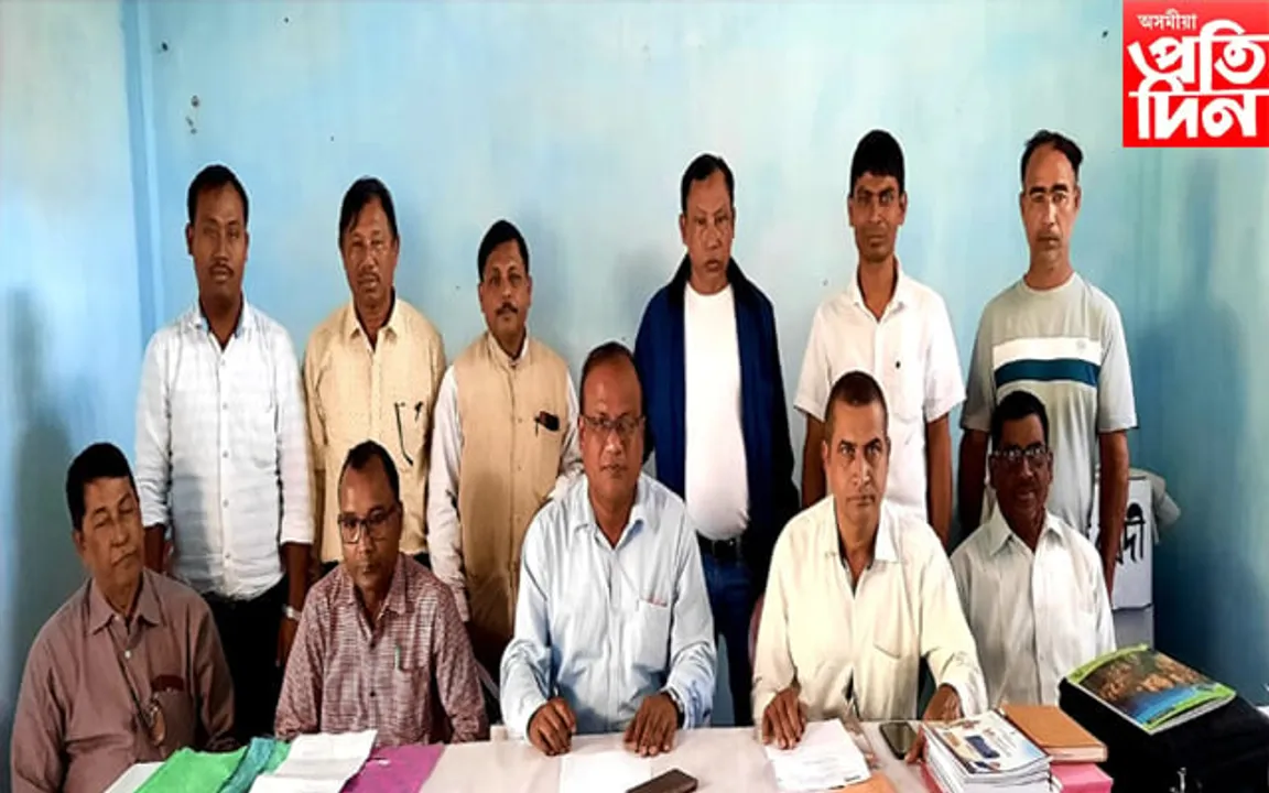 শিক্ষা বিষয়াৰ গুৰুত্বহীনতাৰ বাবে প্ৰাপ্য পদোন্নতি হেৰুৱালে ঢকুৱাখনাৰ শিক্ষকে... 