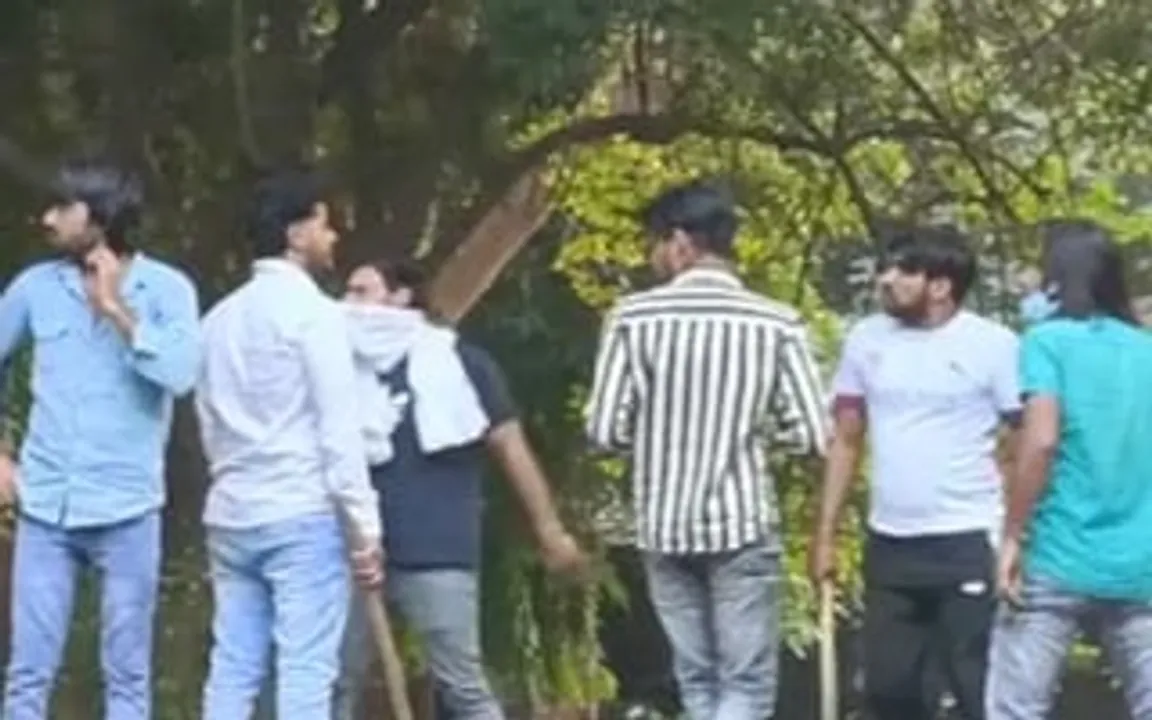 পুনৰ জে এন ইউত দুই ছাত্ৰ গোটৰ মাজত সংঘাত...