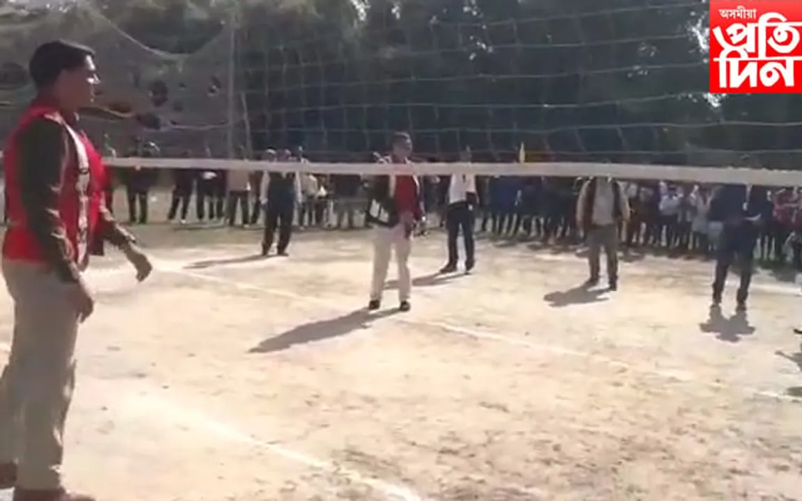 সংঘাত নহয়, ভাতৃত্ববোধৰ এনাজৰী সুদৃঢ় কৰিবলৈ গোট হ'ল নগা-অসমীয়াঃ ৪ দিনীয়াকৈ ভলীবল প্ৰতিযোগিতা...