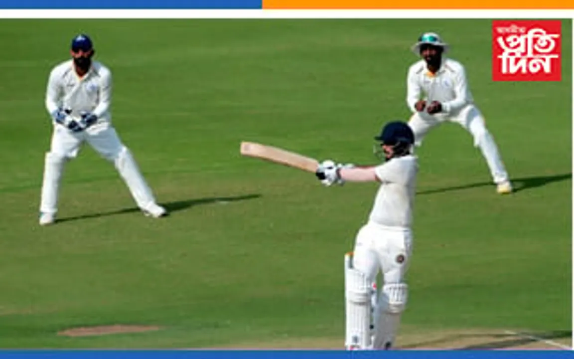 হায়দৰাবাদৰ বিৰুদ্ধে বেটে-বলে উজলিল ৰিয়ান পৰাগ