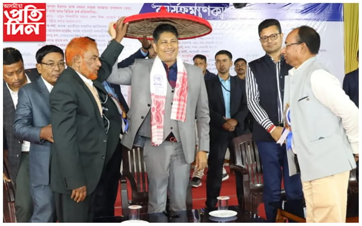 কয়াকুছি গ্ৰন্থ আৰু বাণিজ্য মেলাত গ্ৰন্থ অনুৰাগীৰ ভিৰঃ তৰ্ক প্ৰতিযোগিতা সম্পন্ন, পীযুষ হাজৰিকাৰ অংশগ্ৰহণ...