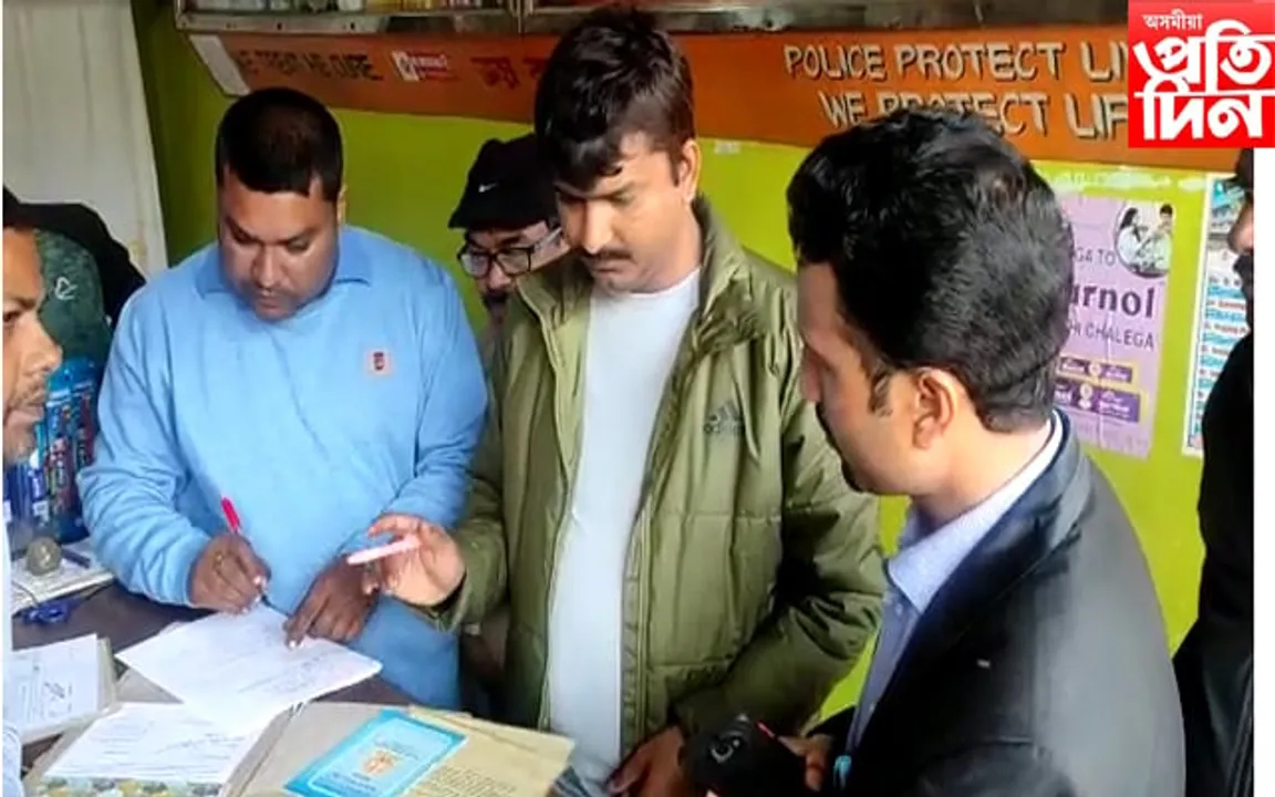 দক্ষিণ শালমাৰা-মানকাচৰ জিলাত ফাৰ্মাচী সমূহত দণ্ডাধীশৰ অভিযান