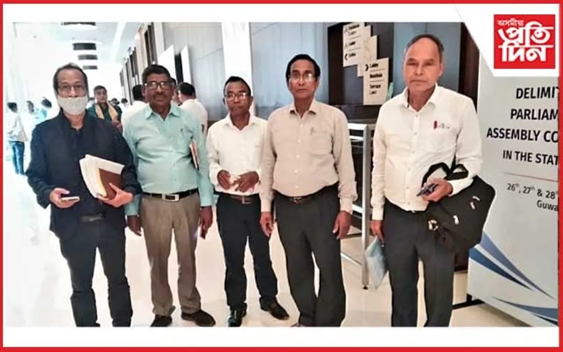 ঢকুৱাখনা সমষ্টি সন্দৰ্ভত মুখ্য নিৰ্বাচনী আয়ুক্তক ১১ দফীয়া দাবী পত্ৰঃ ২৪ সংগঠনৰ নিৰ্বাচন বর্জনৰ হুংকাৰ...