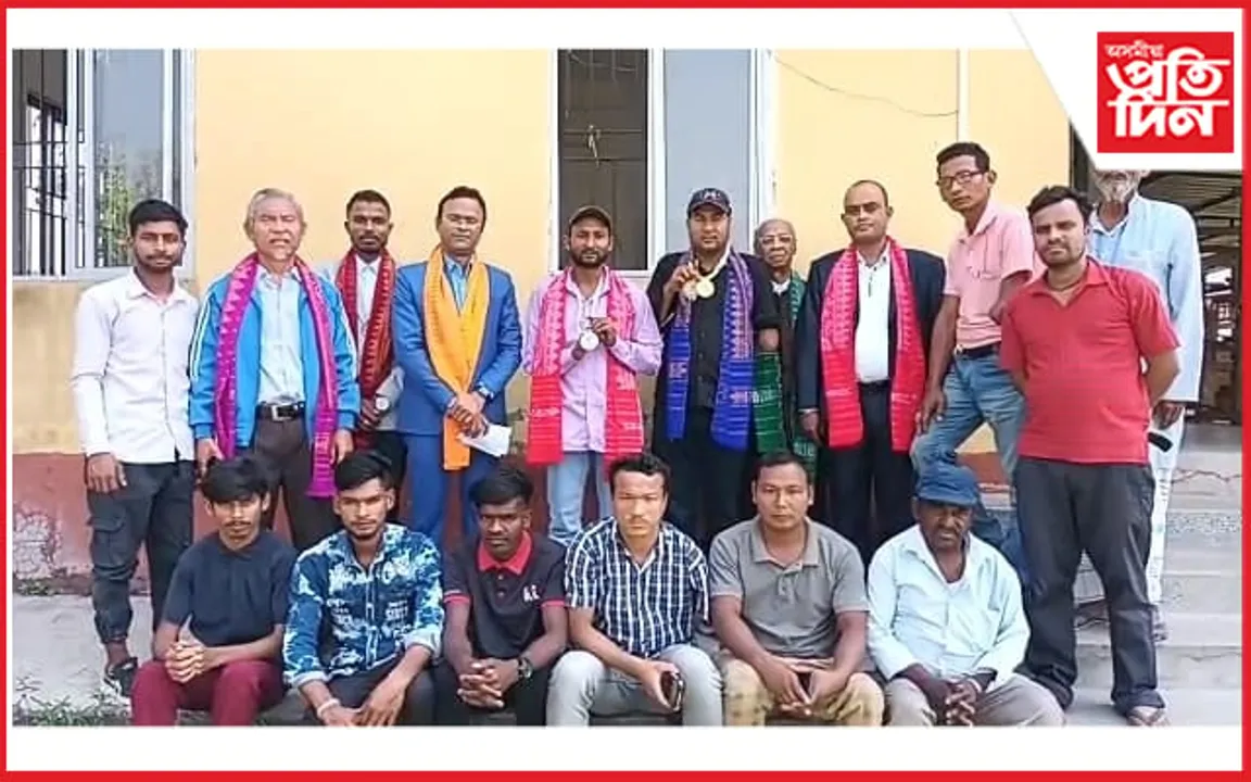 ৰাজ্যিক প্ৰতিযোগিতাত সোণ আৰু ৰূপৰ পদক অৰ্জন কৰা দিব্যাংগ খেলুৱৈক সম্বৰ্ধনা...