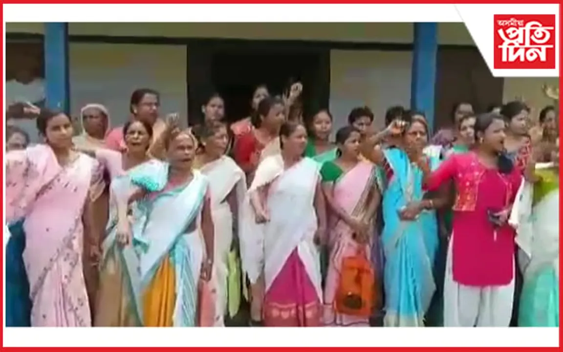 অৰুণোদয় আঁচনিৰ পৰা বঞ্চিত মহিলাৰ উত্তাল প্ৰতিবাদত...