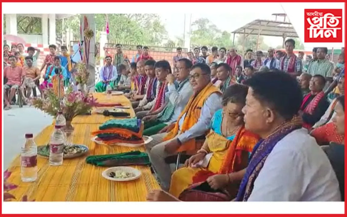 চিৰাং ৰুনিখাটা দৰোগাঁও লক্ষ্মী ইণ্ডাষ্ট্ৰীৰ উদ্যোগত প্ৰথম লাংদাং বৈশাগু উদযাপন...