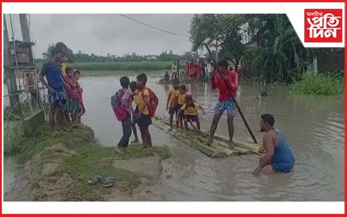 পথৰ মাজত পুখুৰী সদৃশ প্ৰায় ১৫ ফুট দ' গাত...