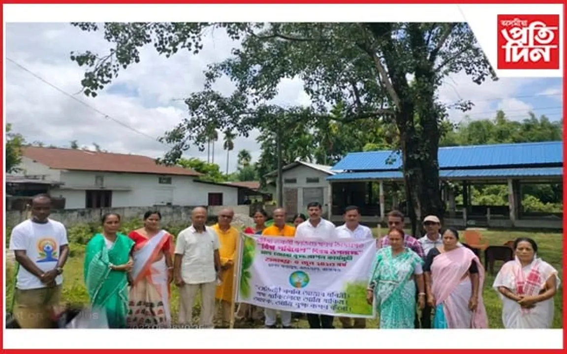 জীয়া ভৰলী ফাউণ্ডেশ্যনৰ উদ্যোগত খনামুখৰ ওঠৰ মাইলত বৃক্ষৰোপণ কাৰ্যসূচী...