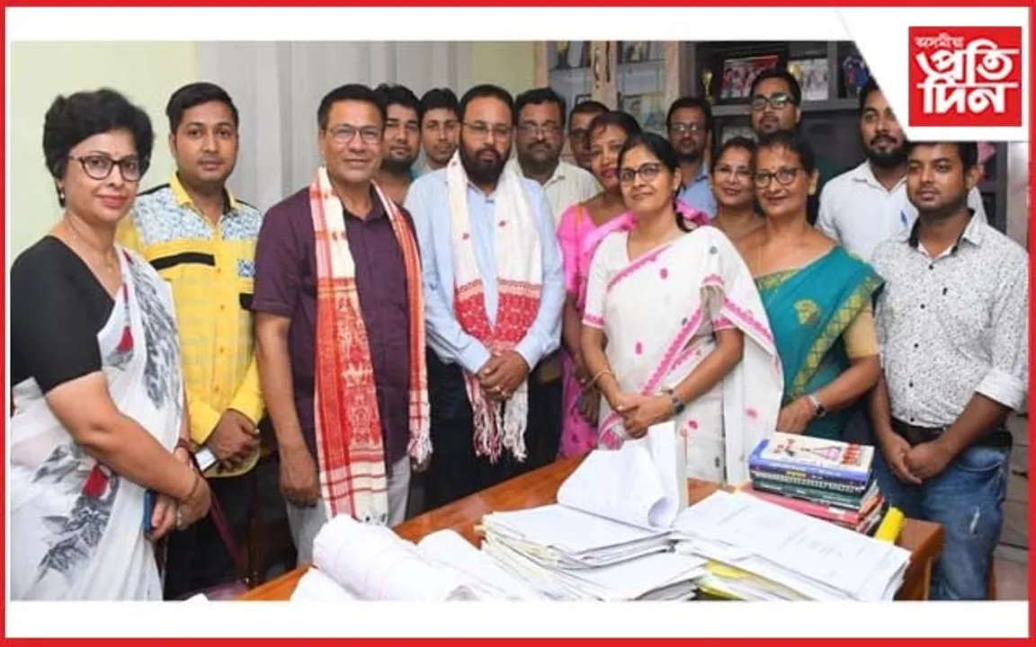 নগাঁৱৰ শিক্ষানুষ্ঠানৰ সফলতাৰ শুভেচ্ছা জ্ঞাপন স্বাস্থ্যমন্ত্ৰীৰ...