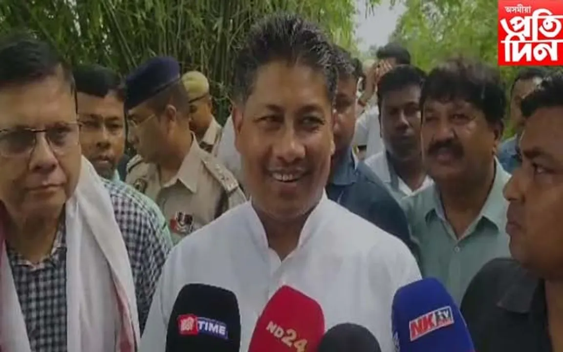 গহপুৰত মথাউৰি পৰিদৰ্শন মন্ত্ৰী পীয়ুষ হাজৰিকাৰ...