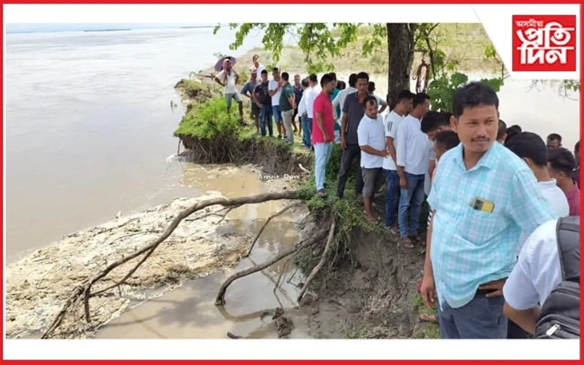 ব্ৰহ্মপুত্ৰৰ খহনীয়া এলেকা পৰিদৰ্শন মিচিং ছাত্ৰ সন্থাৰ