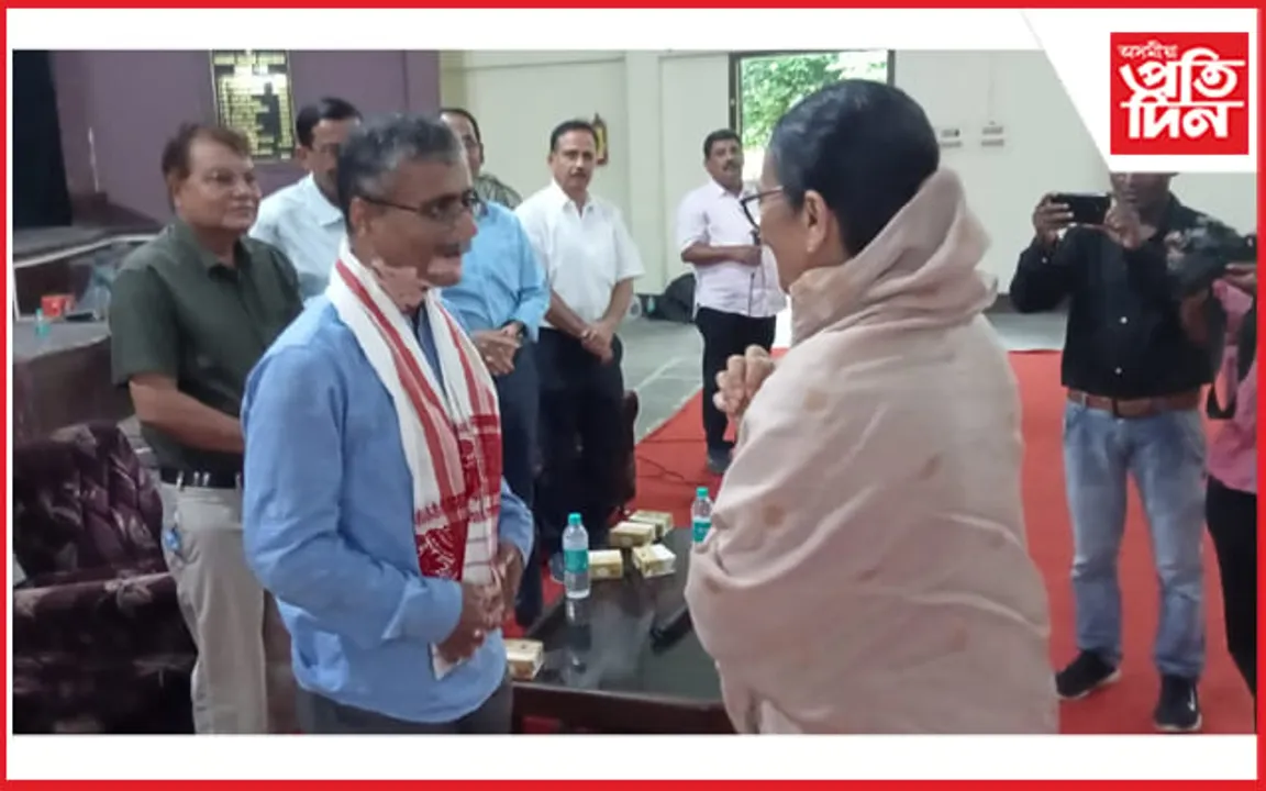 দৰং মহাবিদ্যালয়ত হেমন্ত কুমাৰ বৰুৱা স্মৃতিৰক্ষা সমিতিৰ উদ্যোগত বিশেষ স্মাৰক বক্তৃতানুষ্ঠান