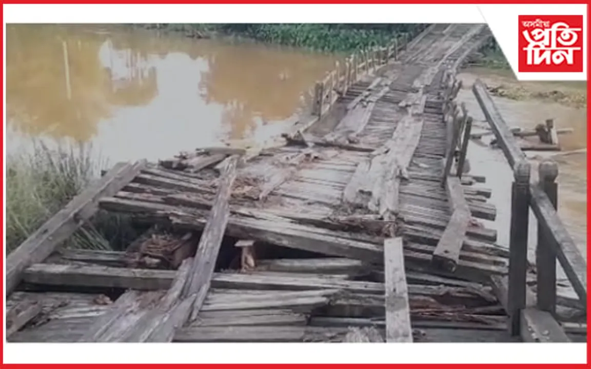নিৰ্মাণৰ দুবছৰ নৌহ‍ওঁতেই ভাগি পৰিল চতিয়াৰ পলশনিৰ টৌ দলঙখ্যাত কাঠৰ দলং