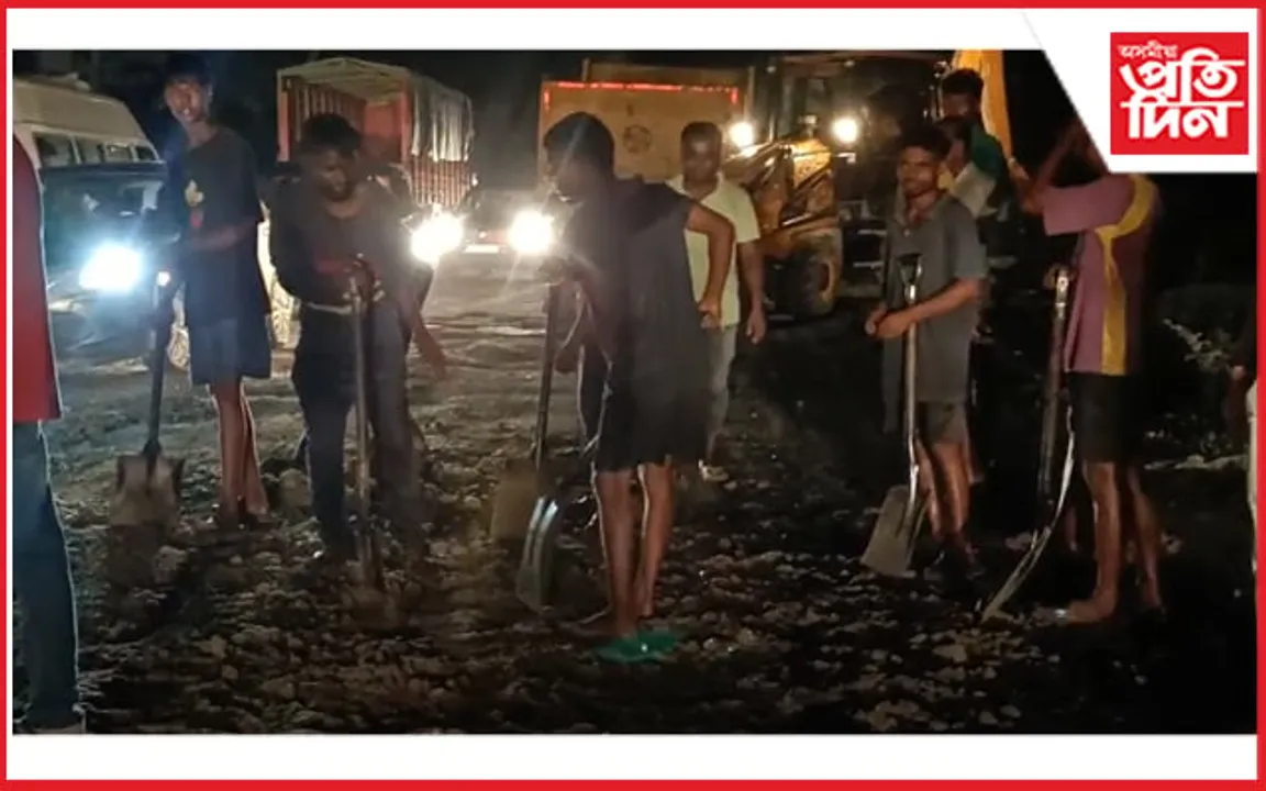 মুখ্যমন্ত্ৰী আহিব, নিশা পথ মেৰামতিত ব্যস্ত লোক নিৰ্মাণ বিভাগৰ কৰ্মচাৰী... 
