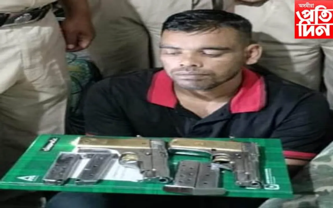ত্ৰিপুৰাত বিদেশত নিৰ্মিত পিস্তলসহ চোৰাং  অস্ত্ৰ ব্যৱসায়ীক গ্ৰেপ্তাৰ