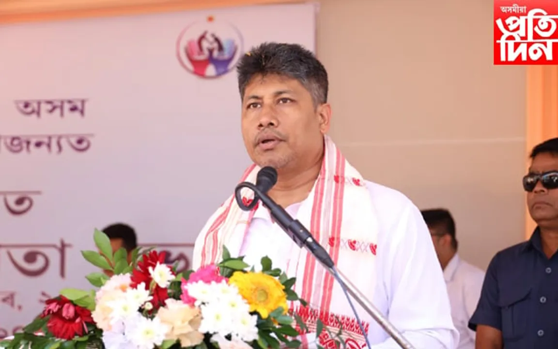 "কংগ্ৰেছৰ ৰাজ্যিক কাৰ্যকৰী সভাপতি কমলাক্ষ্য দে পুৰকায়স্থৰ অতীতটো বহুত বেছি বেয়া"  - মন্ত্ৰী পীযুষ হাজৰীকা