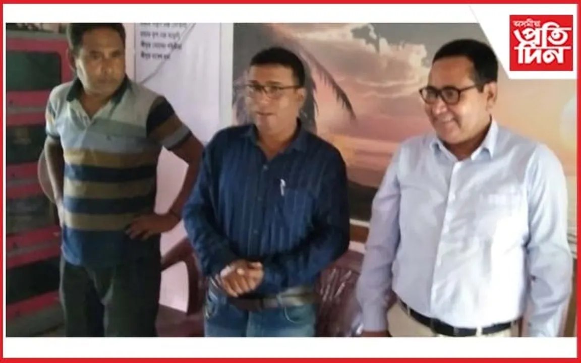 পূৱথৰীয়া উচ্চ মাধ্যমিক বিদ্যালয়ত ছাত্ৰ- ছাত্ৰীৰ অন্তৰংগ আলাপ