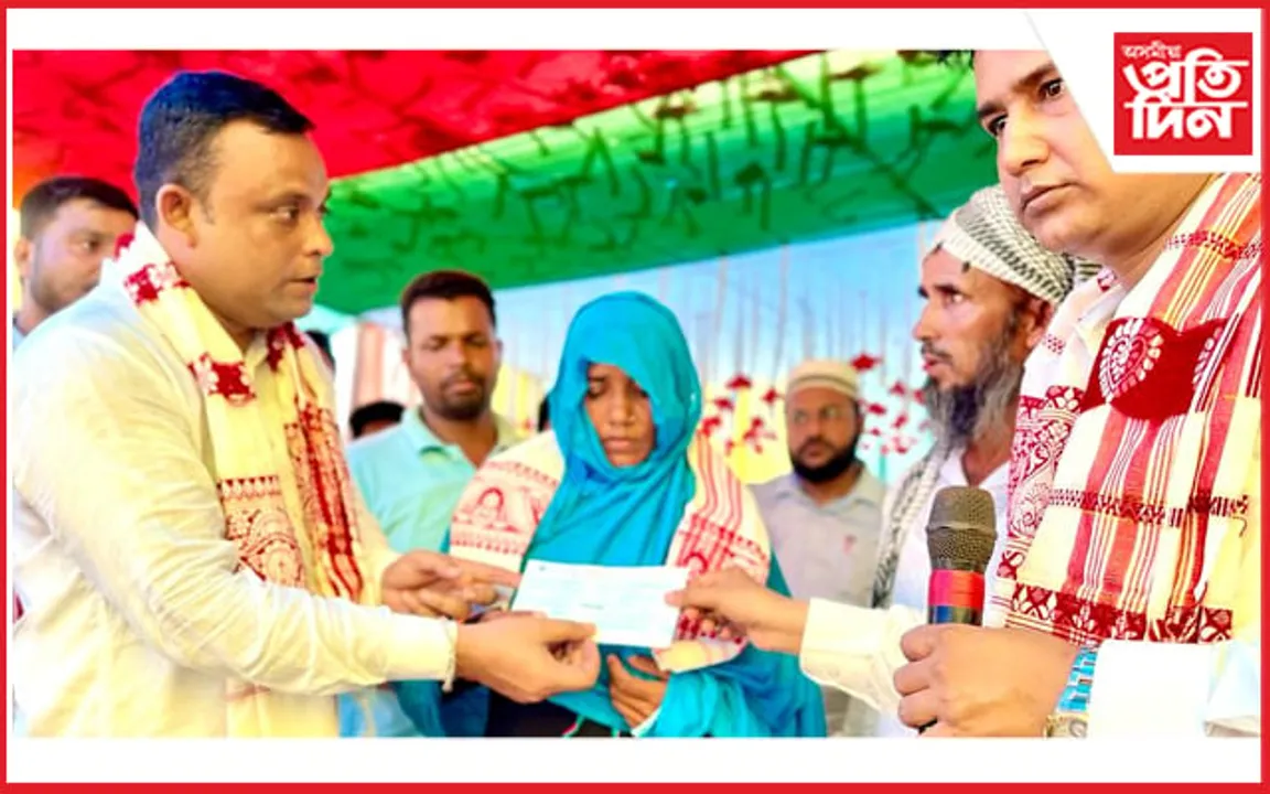 কামপুৰৰ কাকতি গাঁৱত আমছুৰ সজাগতা সভা