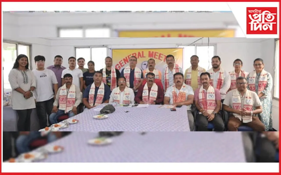 নগাঁও জিলা ভাৰোত্তোলন সন্হাৰ নতুন সমিতি গঠন...