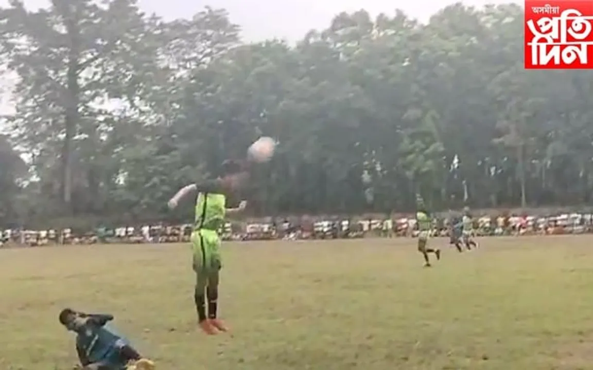 জামুগুৰিহাটৰ টুপিয়াত ক্ৰীড়া সন্থাৰ উদ্যোগত প্ৰাইজমানি ফুটবল প্ৰতিযোগিতা