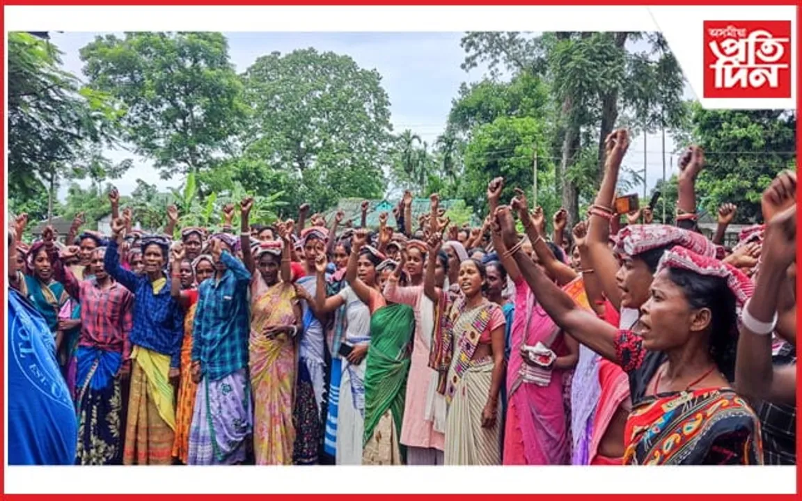 ২০ শতাংশ বোনাছৰ দাবীত হাতীখুলিত ৫ শতাধিক চাহ শ্ৰমিকৰ প্ৰতিবাদ