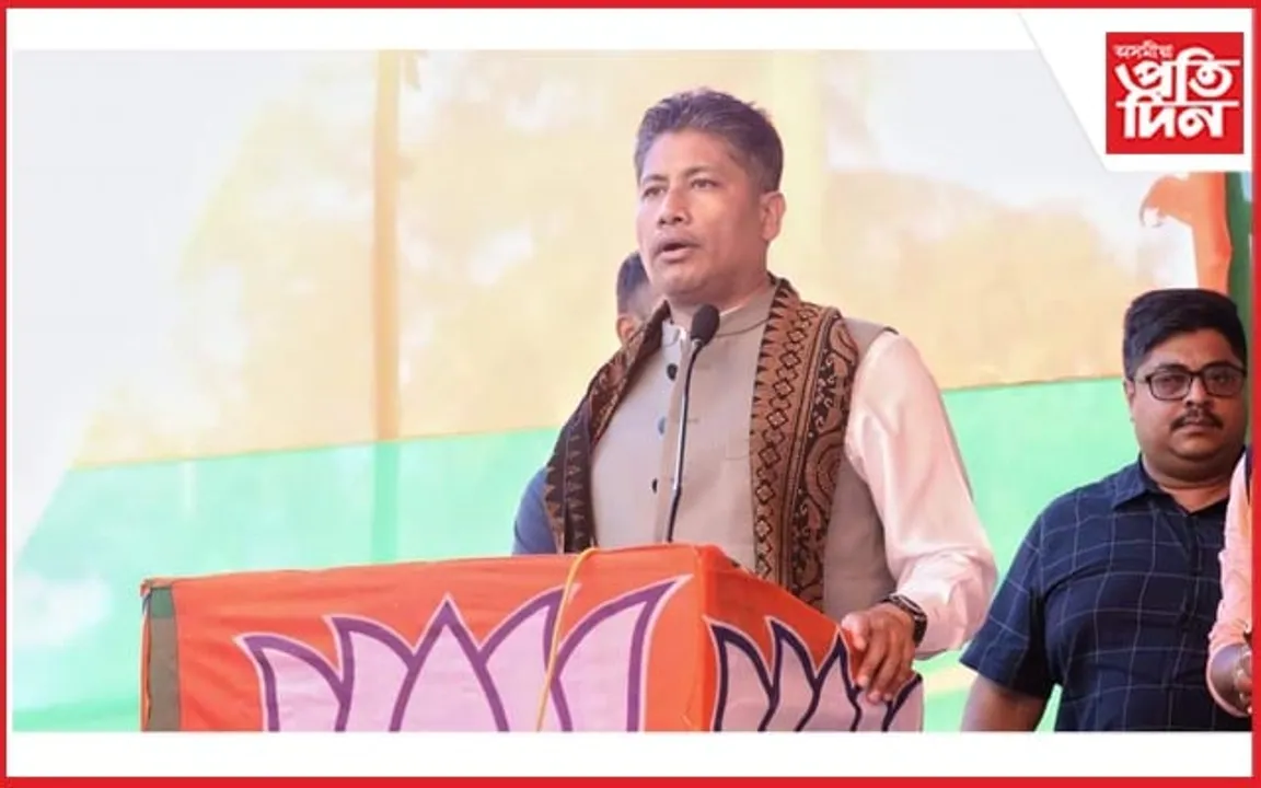 হঠাৎ অসুস্থ মন্ত্ৰী পীযুষ হাজৰিকাঃ দলীয় কাৰ্যসূচীত অংশগ্ৰহণৰ বাবে গৈছিল তিতাবৰলৈ...