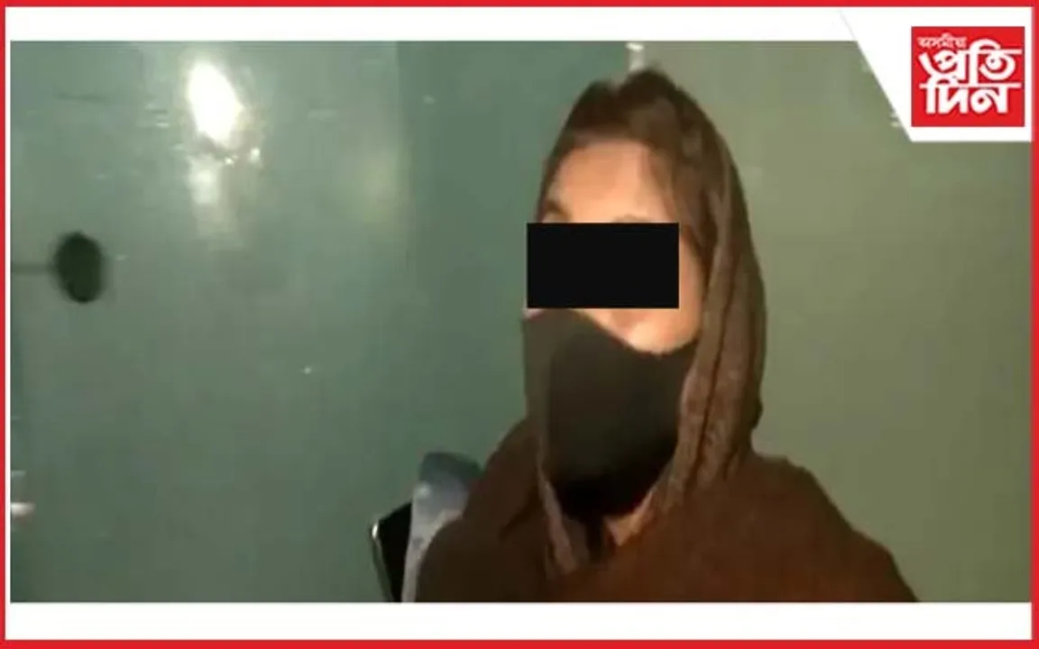 ফেচবুকত প্ৰেমত পৰি পাকিস্তানলৈ যোৱা মহিলা সন্তানৰ মোহত পুনৰ উভতিল ভাৰতলৈ