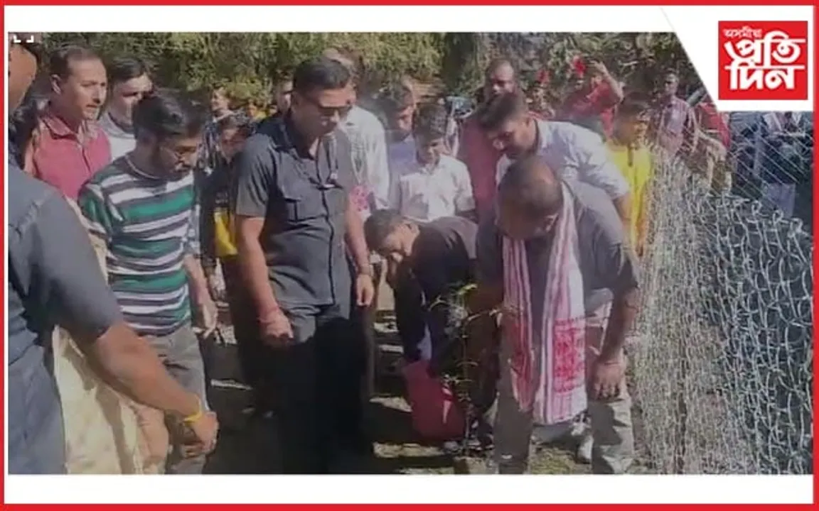 বিধায়ক পদ্ম হাজৰিকাৰ দিকৰাইত বিদ্যালয়ৰ আধাৰশিলা স্থাপন আৰু বিনামূলীয়া চাইকেল বিতৰণ... 