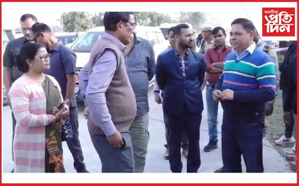 মুখ্যমন্ত্ৰীৰ ভ্ৰমণৰ প্ৰাকক্ষণত চতিয়াৰ বিভিন্ন স্থান পৰিদৰ্শন বিধায়ক আৰু জিলা আয়ুক্তৰ