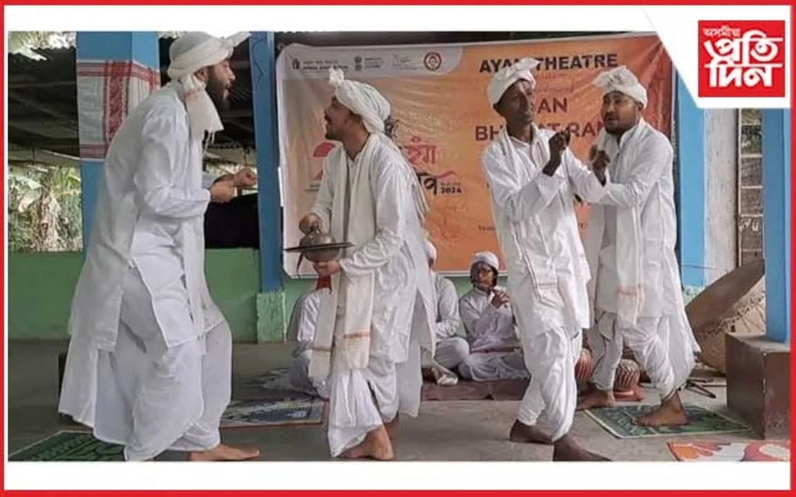 ঢকুৱাখনাত ৰাষ্ট্ৰীয় নাট্য বিদ্যালয়ৰ নাট মঞ্চায়ন