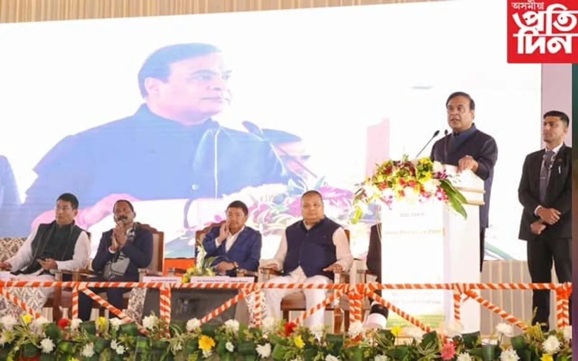 সুদখোৰৰ বিৰুদ্ধে নিষ্ক্ৰিয় ধেমাজি আৰক্ষীঃ ৰাজহুৱা সভাত মুখ্যমন্ত্ৰীয়ে ৰাইজক দিলে দায়িত্ব..