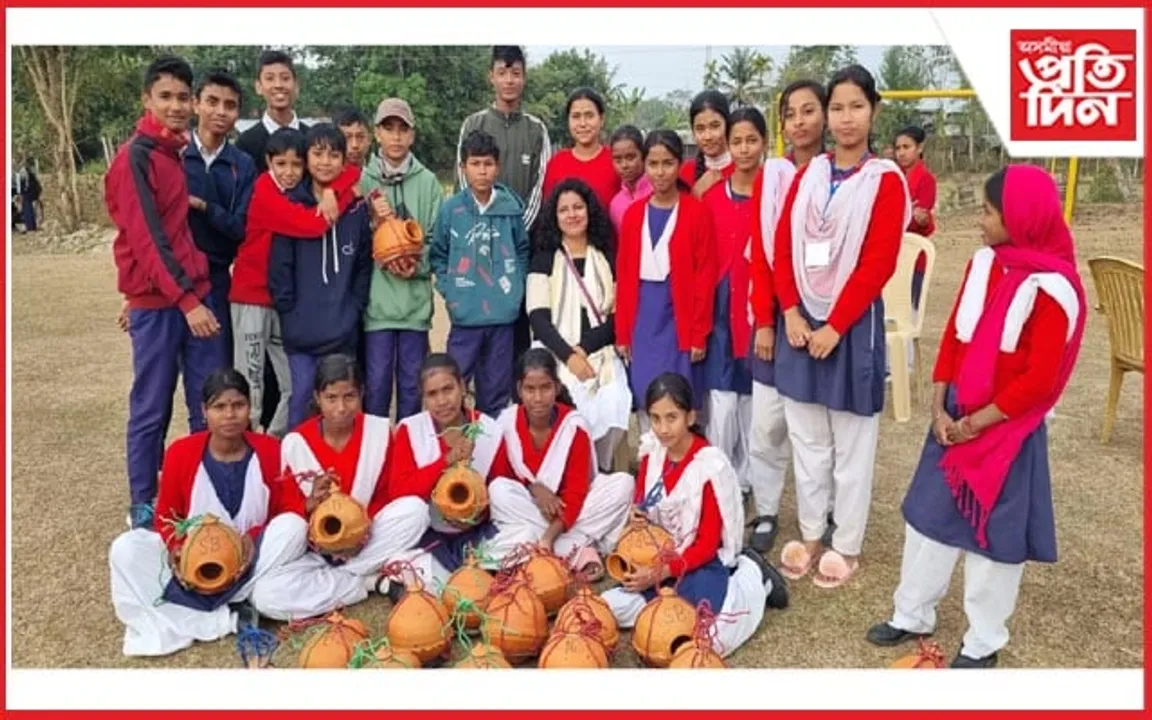 পৰিবেশ কৰ্মী গিৰিমল্লিকা শইকীয়াৰ উদ্যোগত কৃত্ৰিম চৰাই বাহ স্থাপন