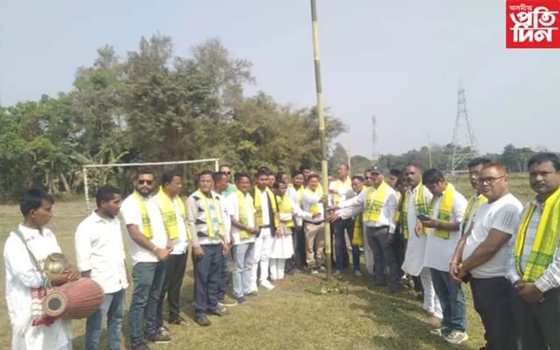 ডিমৌ চাৰিআলিত বিশ্বমহাবীৰ চিলাৰায়ৰ জন্ম জয়ন্তী উৎসৱৰ লাইখুঁটা স্থাপন...