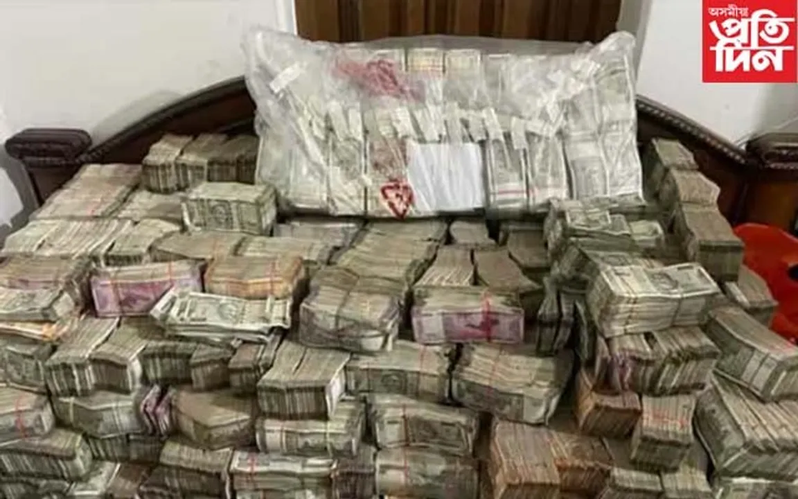 ফ্লেট দিয়াৰ নামত প্ৰৱঞ্চনাঃ তিনি ব্যৱসায়ীৰ বাসগৃহৰ সৈতে ২২ স্থানত ইডিৰ অভিযান...