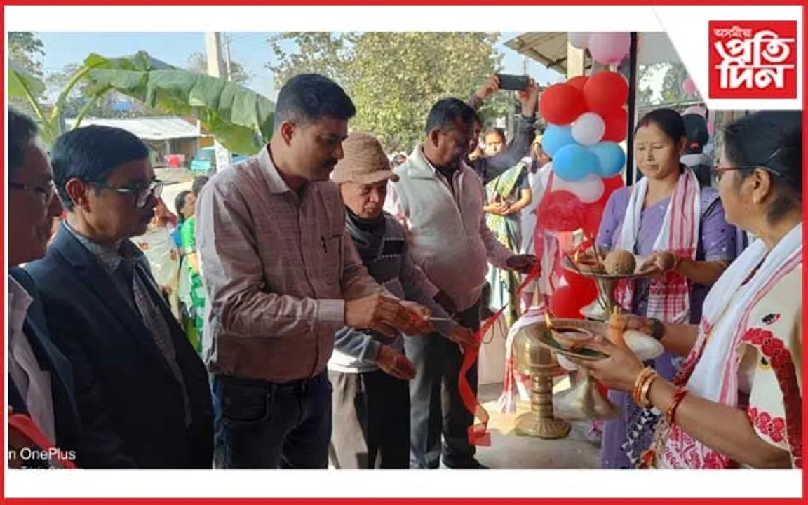 সোণাৰী চাপৰিত ৰাষ্ট্ৰীয় হস্ততাঁত বিকাশ নিগমৰ সূতা ভঁৰাল উদ্বোধন