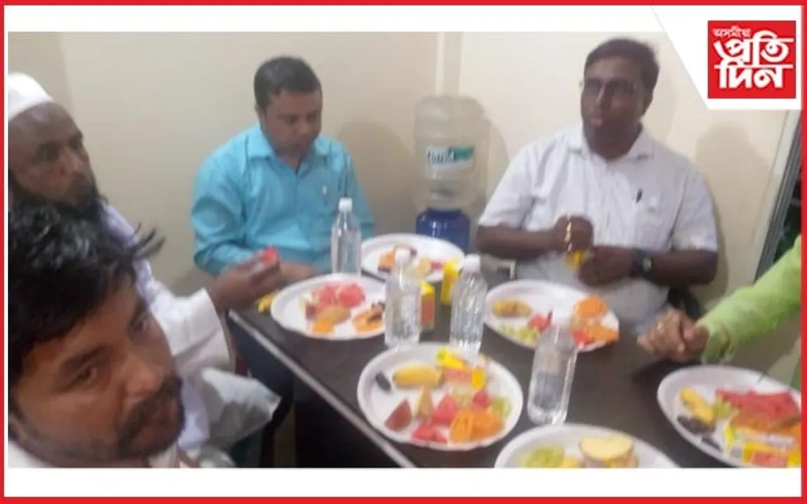 অৰিয়ান্টেল ডেভলপমেন্ট ছ'চাইটি, হয়বৰগাঁও প্ৰেছ ক্লাবৰ উদ্যোগত ইফতাৰ পাৰ্টী!