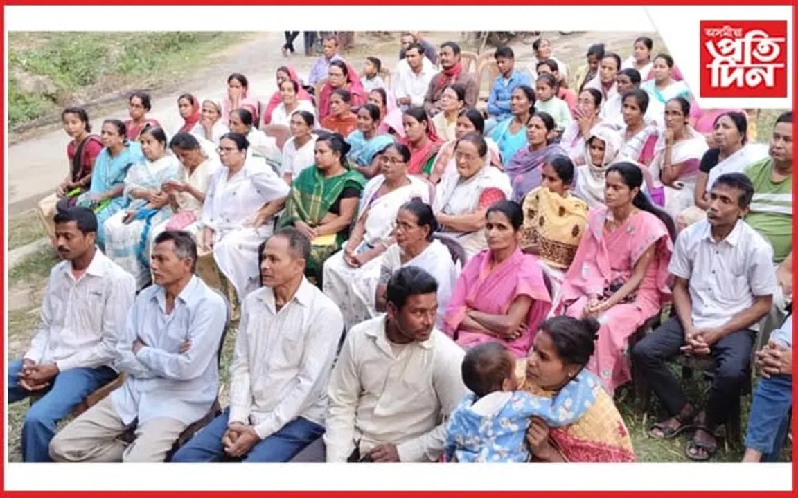 কলিয়াবৰত বান সাহাৰ্য্য বিতৰণত চৰম বিসংগতিত ৰাইজৰ ক্ষোভ...