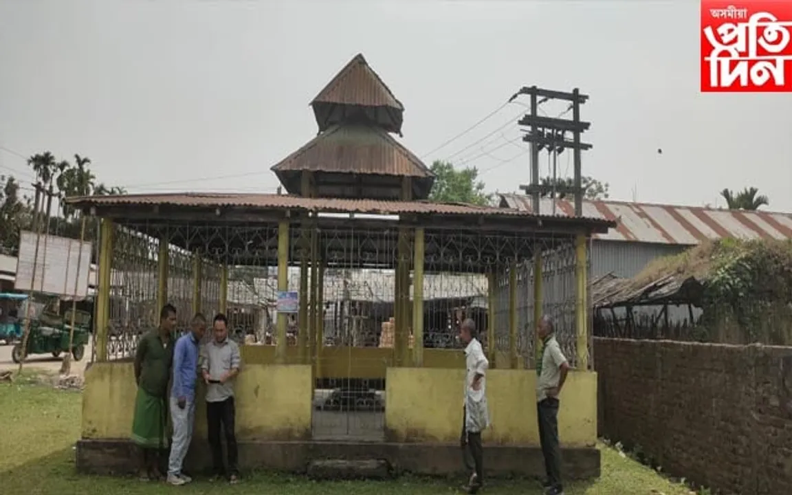 ব্ৰহ্ম ধৰ্মৰ মন্দিৰ নিৰ্মাণৰ বাবে মাটি দান কৰিলে  জিন্নত শিকদাৰে