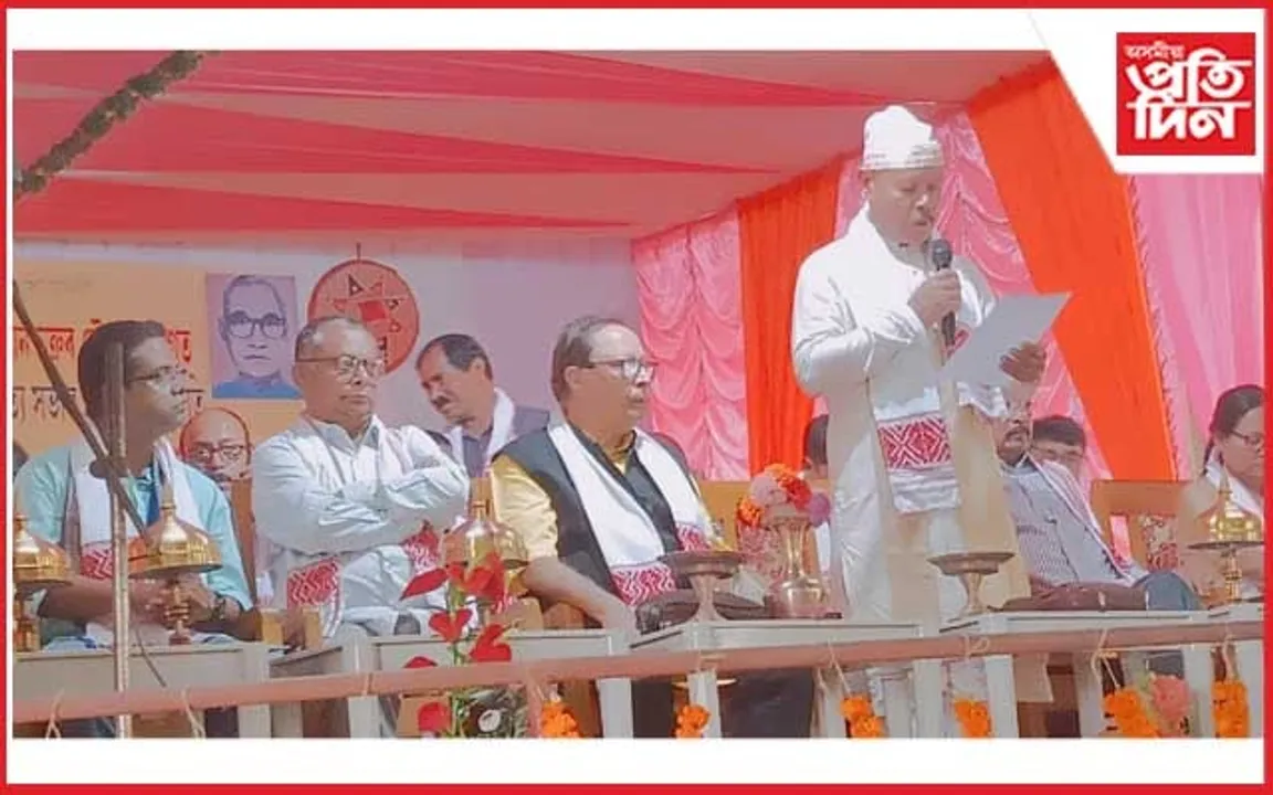 অসম সাহিত্য সভাৰ প্ৰাক্তন সভাপতি হিতেশ ডেকাৰ জন্ম শতবৰ্ষ উদ্‌যাপনৰ সামৰণি অনুষ্ঠান