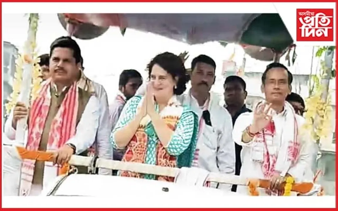 তিতাবৰত প্ৰতিকূল বতৰক নেওচি প্ৰিয়ংকা গান্ধীৰ বিশাল ৰোড শ্ব'